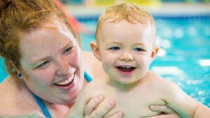 Goldfish swim school