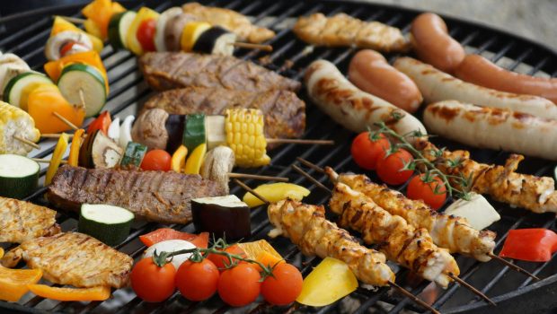 Charcoal Grills vs Propane