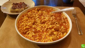 Make Your Own SpaghettiOs Recipe / DIY SpaghettiOs / Copycat SpaghettiOs Recipe