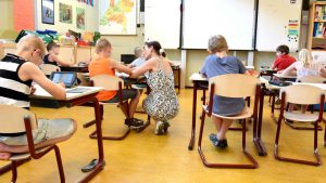 Pros and Cons of Open Enrollment / Pros and Cons of School of Choice /