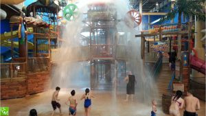 Castaway Bay Waterpark Review / Cedar Point Waterpark / Castaway Bay Hotel