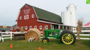 Three Cedars Cider Mill Northville / Three Cedars Farm