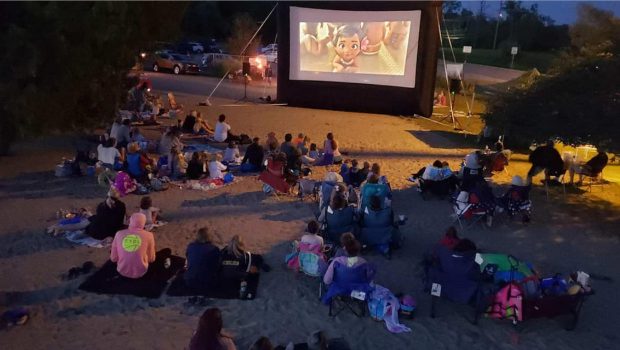 Clarkston Movies in the Park 2026 / Bay Court Park Movie Night Info / Deer Lake Beach
