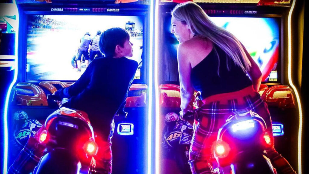 Dave & Buster's Livonia Contest / WIN D&B Power Cards