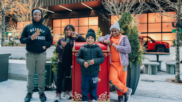 Santa's Magic Mailbox Detroit Hudson's