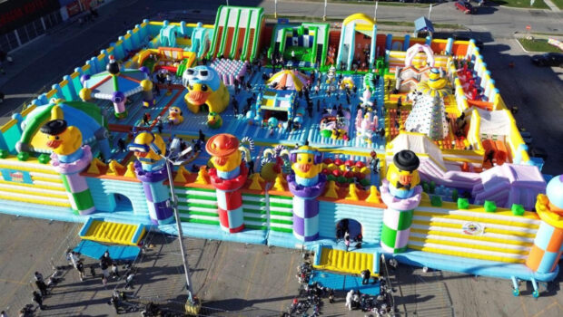 Royal Duck USA Michigan / Royal Duck USA Troy / Royal Duck USA Novi / Royal Duck USA Oakland Mall / Royal Duck USA Fountain Walk / Weekend Events Metro Detroit 2026 - June 11, 12, 13, & 14, 2026 / Things to Do This Weekend Detroit